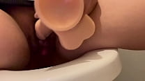 I put on a cute bear hairpin and masturbated, making a squishy noise that made my whole body twitch, and it was a very satisfying masturbation experience.